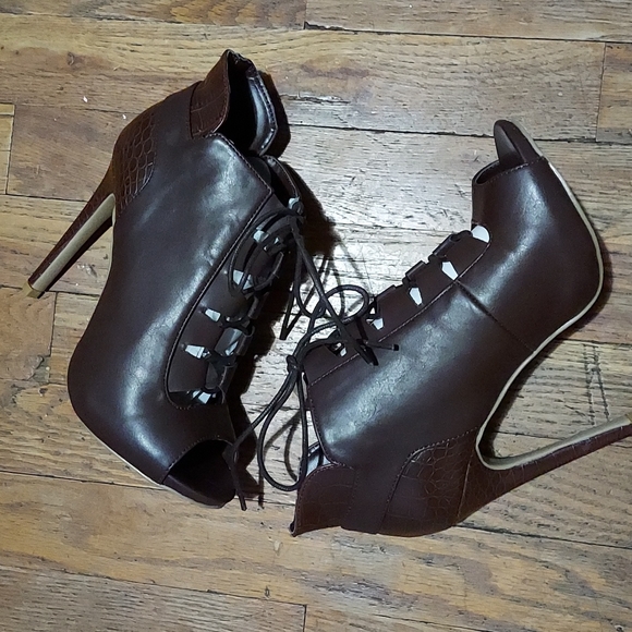 Wild Diva Shoes - M&M 4 for $12 Shoes